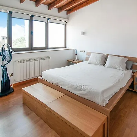 Stunning In With Kitchen Сasa de vacaciones