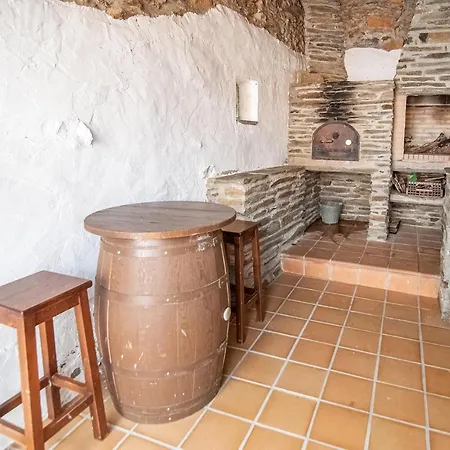 Сasa de vacaciones Stunning In With Kitchen *